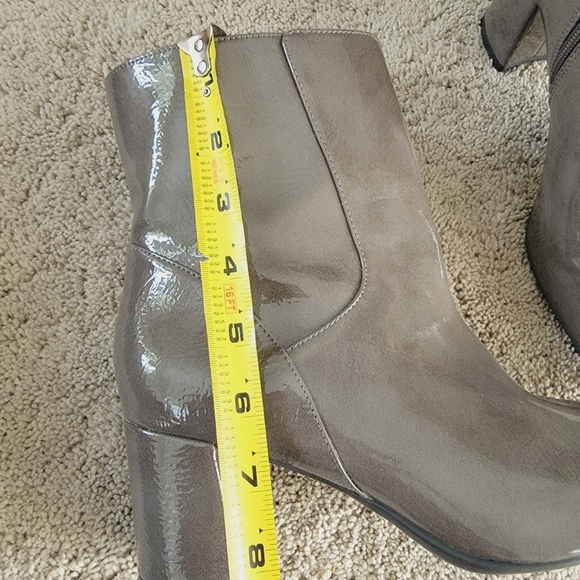 Naturalizer Wrenley Square Toed Ankle Boot Patent 9.5 - Picture 6 of 8